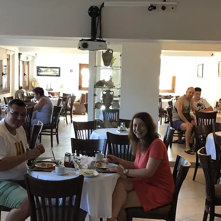 Ammouliani Hotel מלון 3*